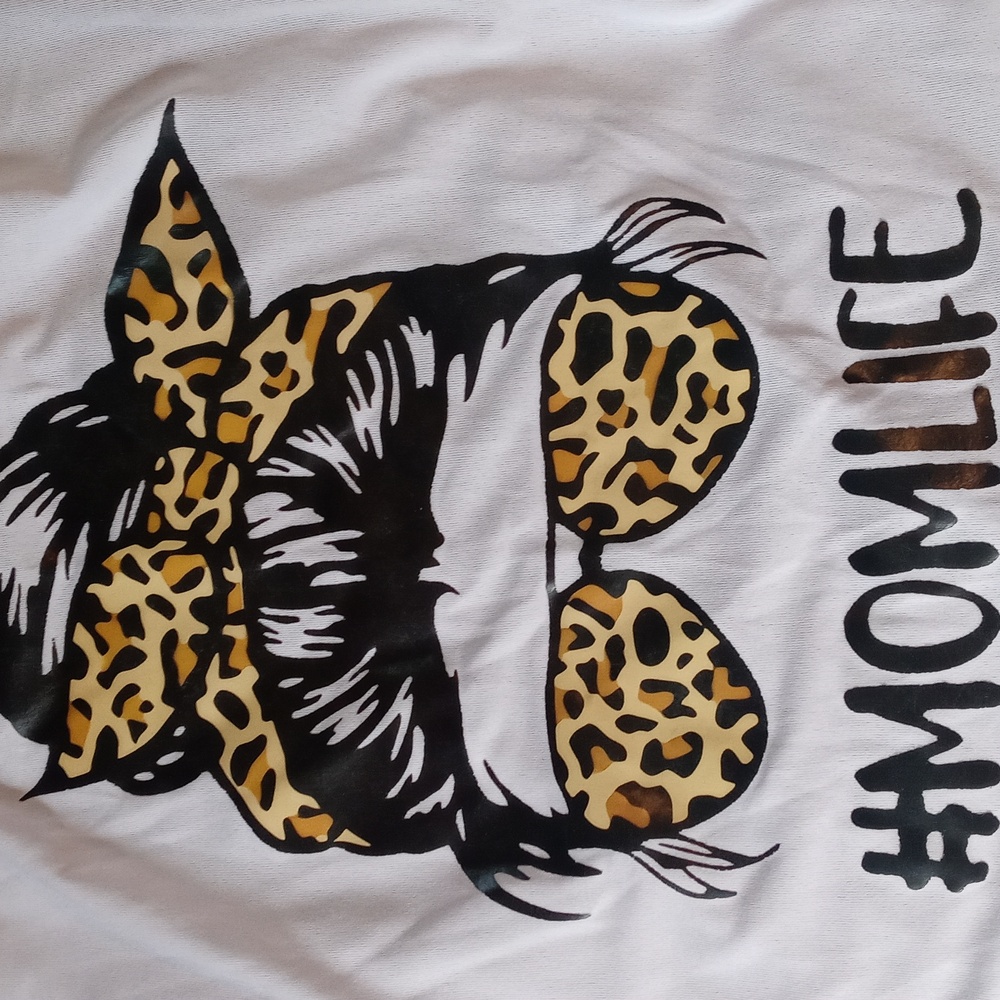 tshirt - Picture 3 of 3